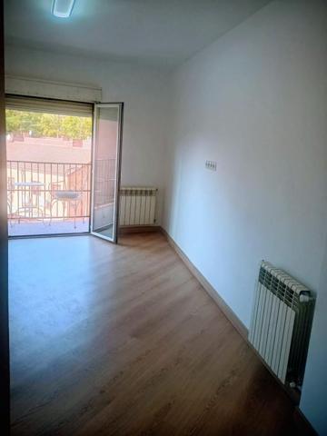 Piso en venta en Madrid, Vallecas - Entrevias photo 0