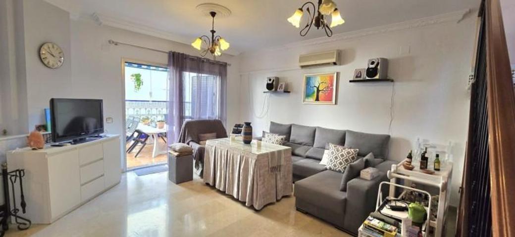 Casa en venta en Alcalá de Guadaira, Zona Santa Lucia photo 0