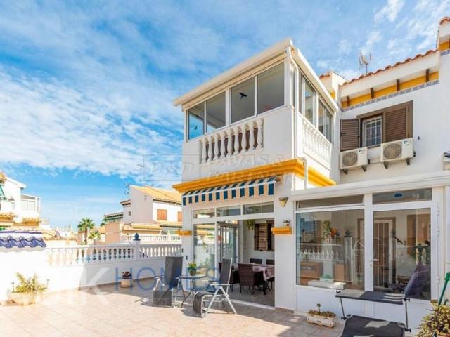Bungalow en venta en Torrevieja photo 0