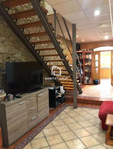 Chalet en venta en Salt photo 0