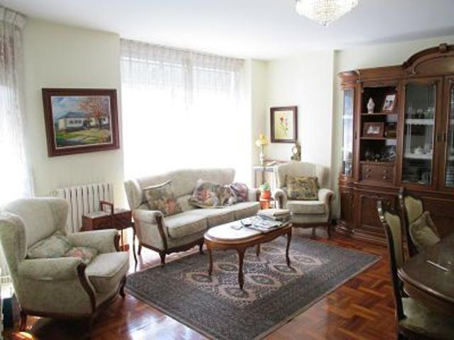 Piso en venta en Lugo, Centro photo 0