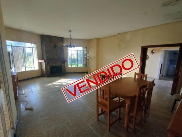 Chalet en venta en Alcalá de Guadaira, Zona Oromana photo 0