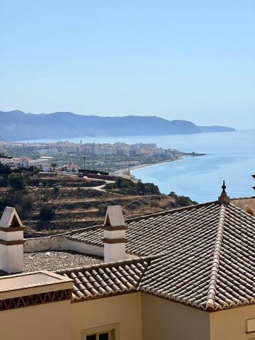 Apartamento en venta en Torrox, Costa photo 0