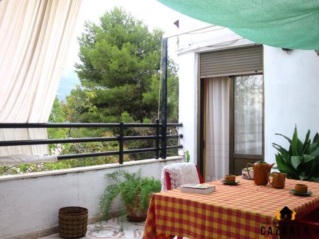 Local comercial en venta en Quesada, Quesada photo 0