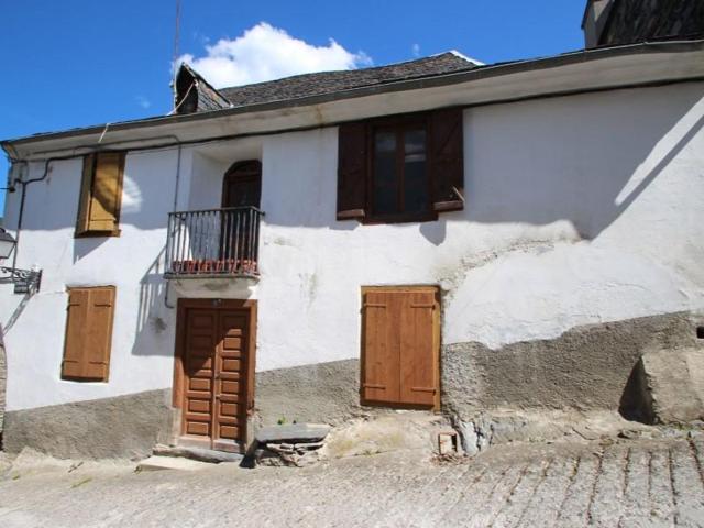 Casa en venta en Vielha e Mijaran photo 0