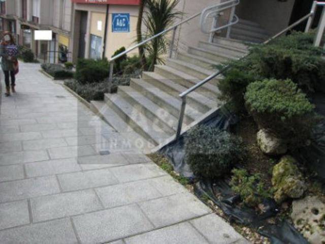 Local comercial en venta en Lugo, Sur photo 0