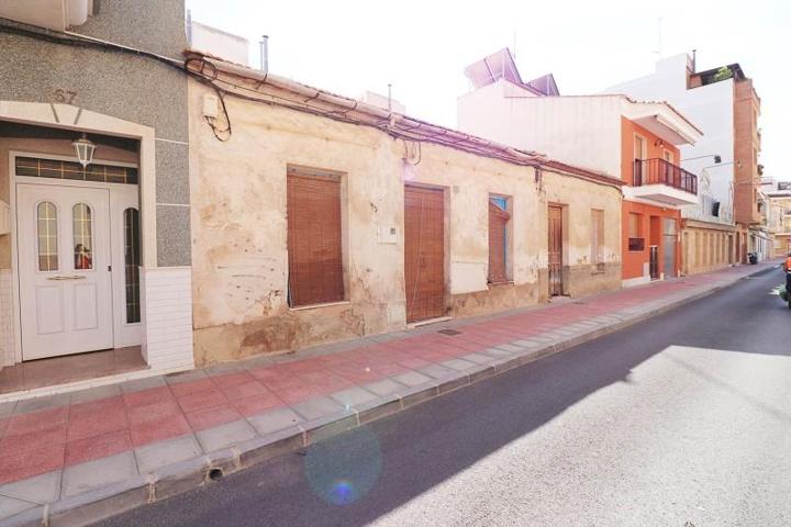 Chalet en venta en Guardamar del Segura photo 0