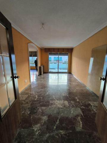 Piso en venta en Córdoba, Ciudad Jardin - Avda. Medina Azahara photo 0