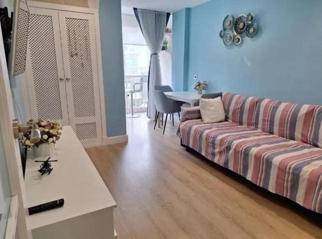 Apartamento en venta en Benalmádena, Arroyo de la Miel photo 0
