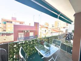 Piso en venta en Rubí photo 0