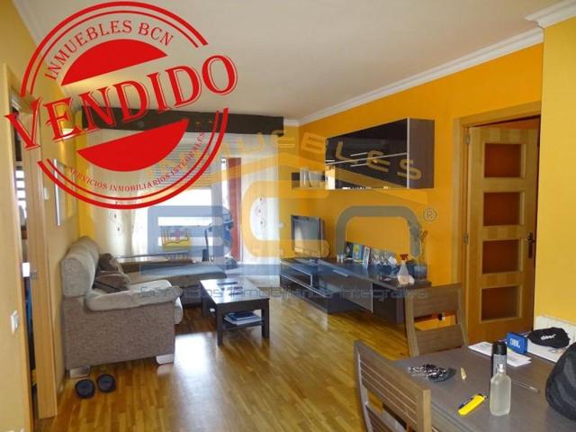 Piso en venta en Barcelona, Nou Barris - Turo de la Peira photo 0