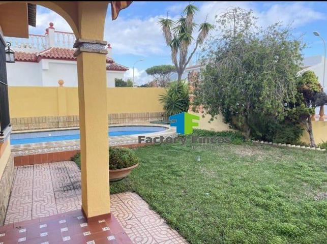 Chalet en venta en Matalascañas, Matalascanas photo 0