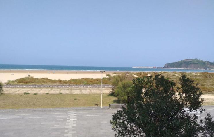 Piso en venta en Laredo, Primera Linea photo 0