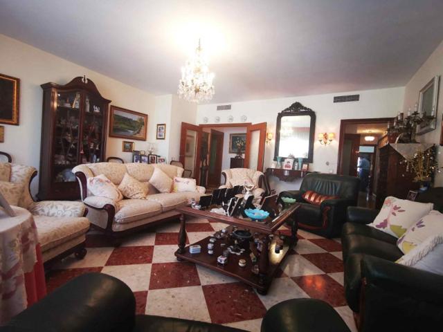 Piso en venta en Alcalá de Guadaira, Zona Centro photo 0