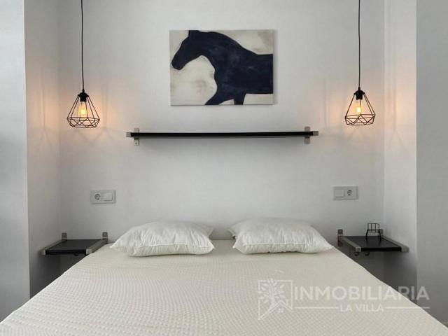 Casa en venta en Coín photo 0