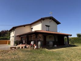 Chalet en venta en Renedo de la Vega photo 0