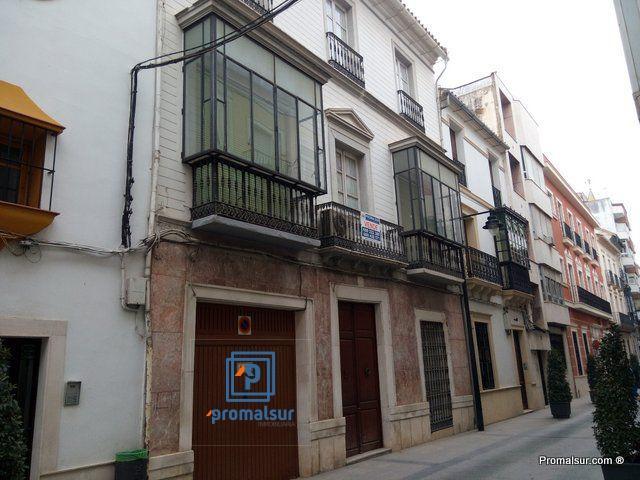 Casa en venta en Puente Genil, Barrio Bajo photo 0