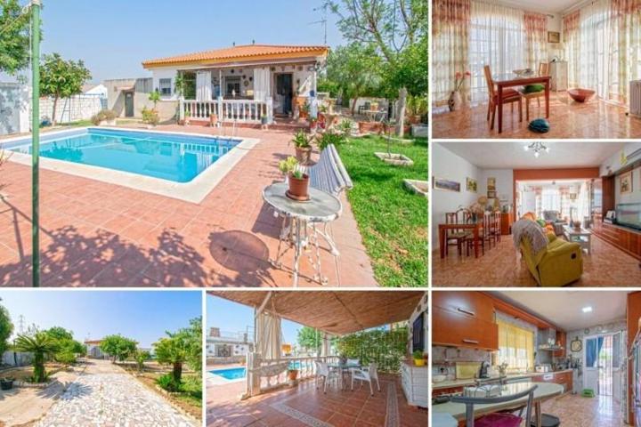 Casa en venta en Carmona photo 0