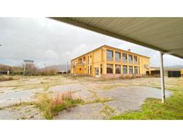 Edificio en venta en Hervás photo 0