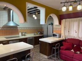 Casa en venta en Morón de la Frontera, San Francisco photo 0