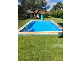 Casa con terreno en venta en Badajoz photo 0