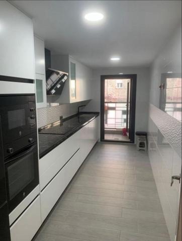 Piso en venta en Melilla, Barrio del Industrial photo 0