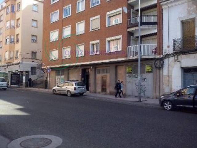 Local comercial en venta en Cuenca, Centro photo 0