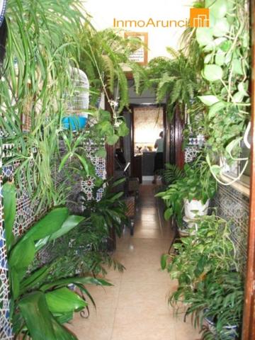 Edificio en venta en Morón de la Frontera, Los Remedios photo 0