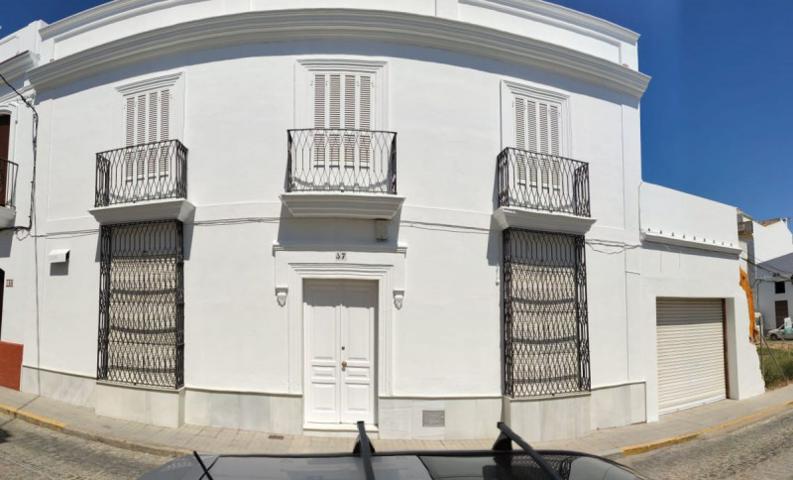 Casa en venta en Moguer, Moguer photo 0