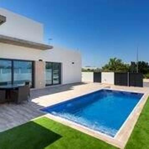 Chalet en venta en Daya Nueva, Daya Nueva photo 0