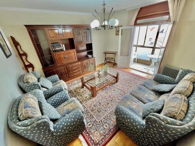 Piso en venta en Vigo, Plaza De Espana photo 0