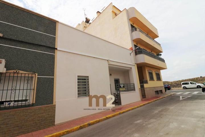 Chalet en venta en Guardamar del Segura photo 0