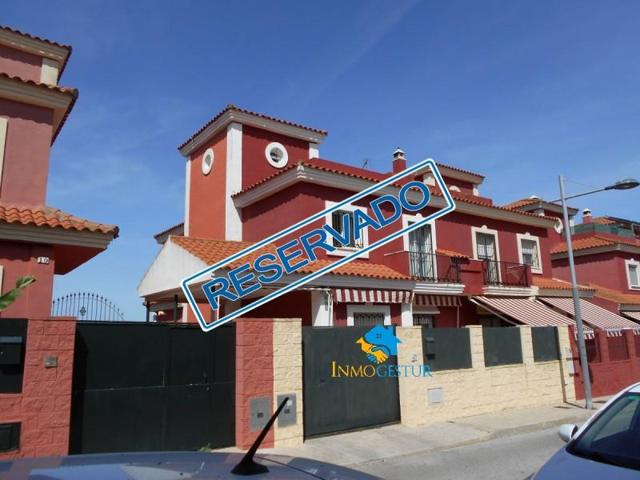 Chalet en venta en Salteras, Urbanizaciones photo 0