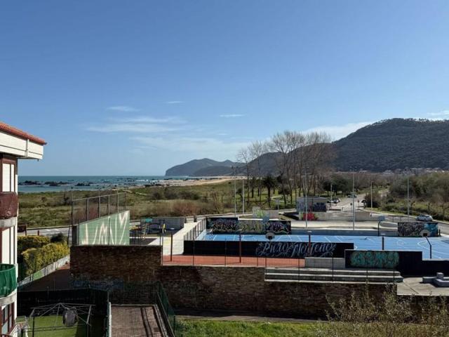 Piso en venta en Noja, Playa Trengandin photo 0