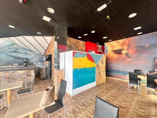 Local comercial en venta en Telde photo 0