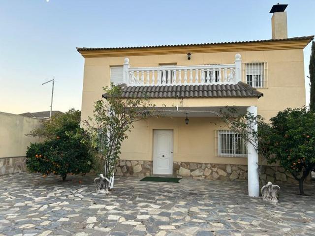 Chalet en venta en Jaén photo 0