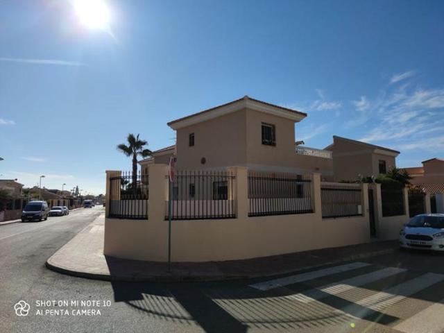 Chalet en venta en Pulpí, Pulpi photo 0