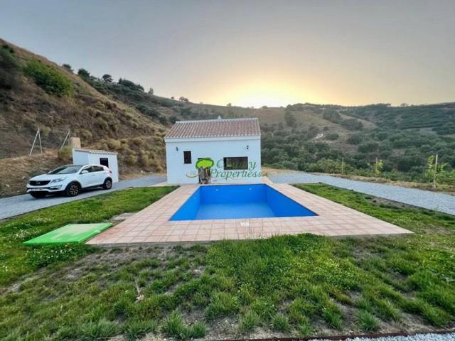 Casa con terreno en venta en Frigiliana, Frigiliana photo 0