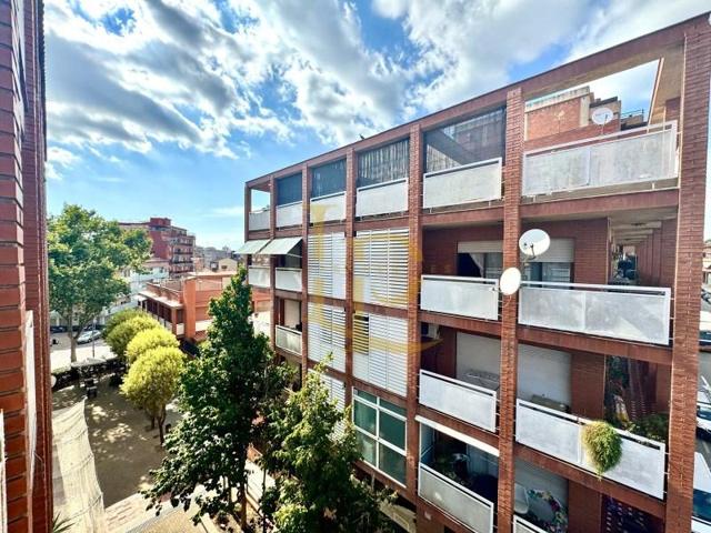 Piso en venta en Rubí photo 0