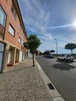 Adosada en venta en Cadrete photo 0