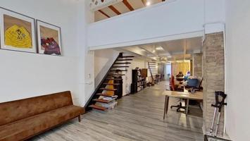 Planta baja en venta en Barcelona, El Poble-sec photo 0