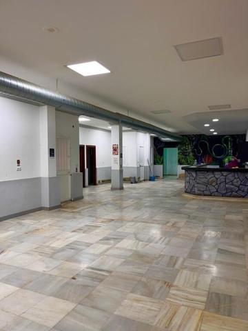 Local comercial en venta en Moguer photo 0
