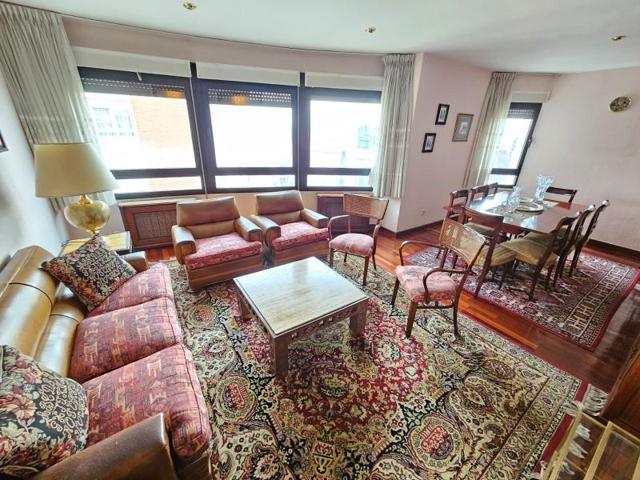 Piso en venta en Avilés photo 0