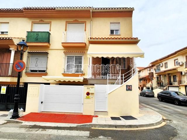 Casa en venta en Vegas del Genil photo 0