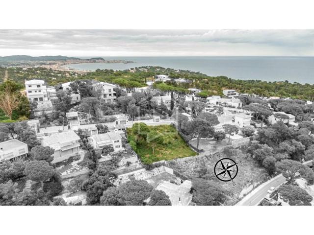 Terreno en venta en Castell-Platja d'Aro photo 0