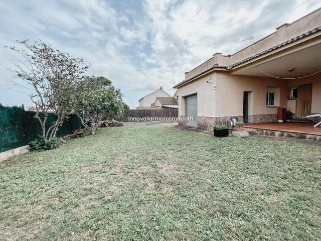 Casa en venta en Tordera photo 0