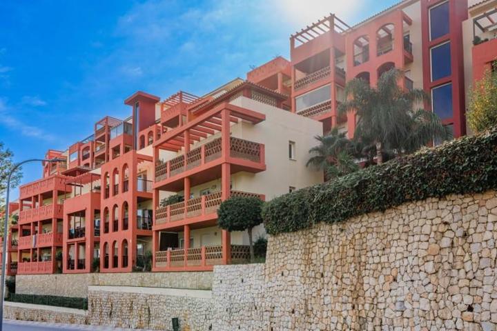 Apartamento en venta en Benalmádena, Torrequebrada photo 0