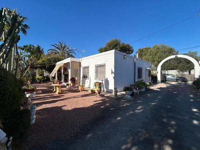 Casa con terreno en venta en Crevillent, Crevillent photo 0