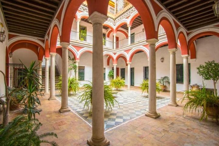 Piso en venta en Sevilla photo 0