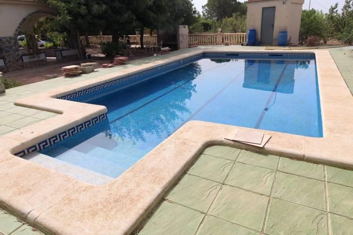 Casa con terreno en venta en Crevillent, Trasvase photo 0